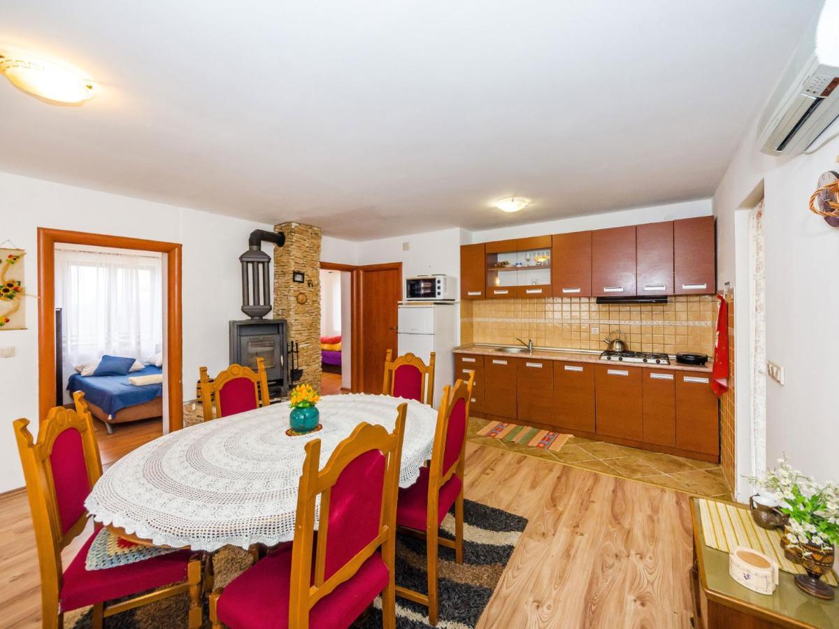 Vacation House Loreta Sveti Rok Exterior foto